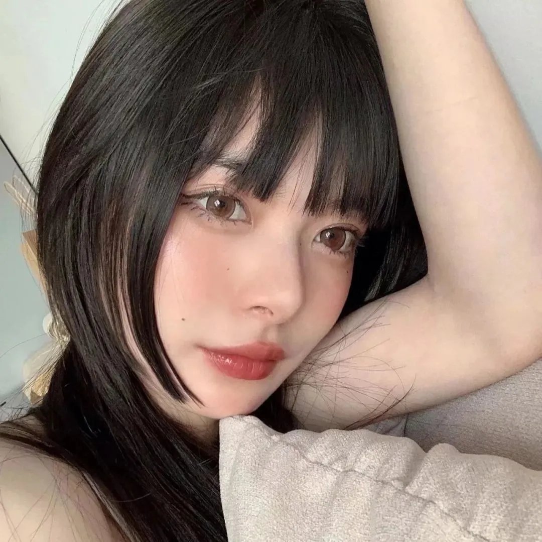 大小姐才不会玩格斗游戏